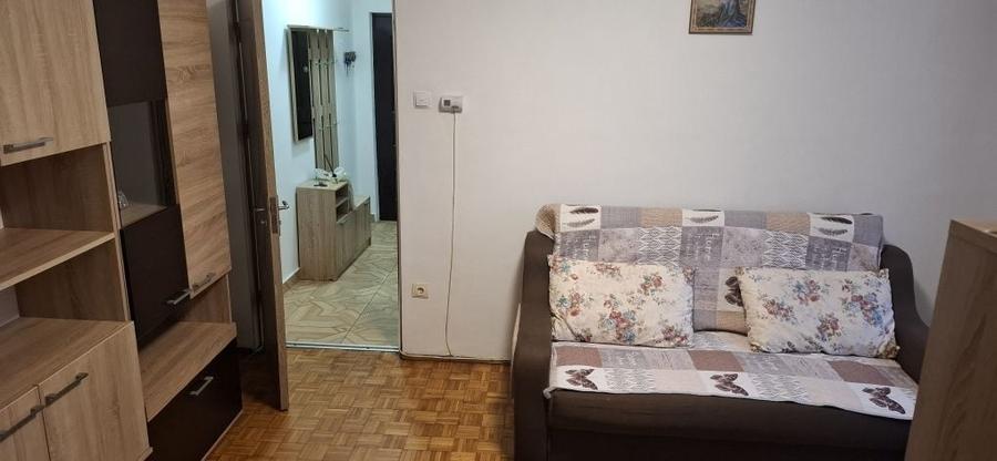 Apartament cu 2 camere semidecomandat în Cedonia