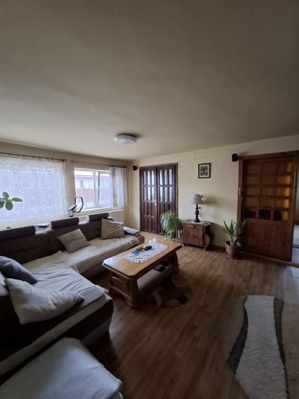 Duplex cu 5 camere cu Canalizare în Sânandrei