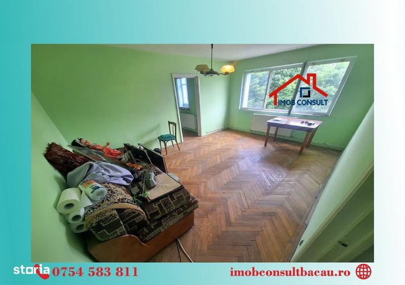 Apartament cu 3 camere semidecomandat în Banca Națională