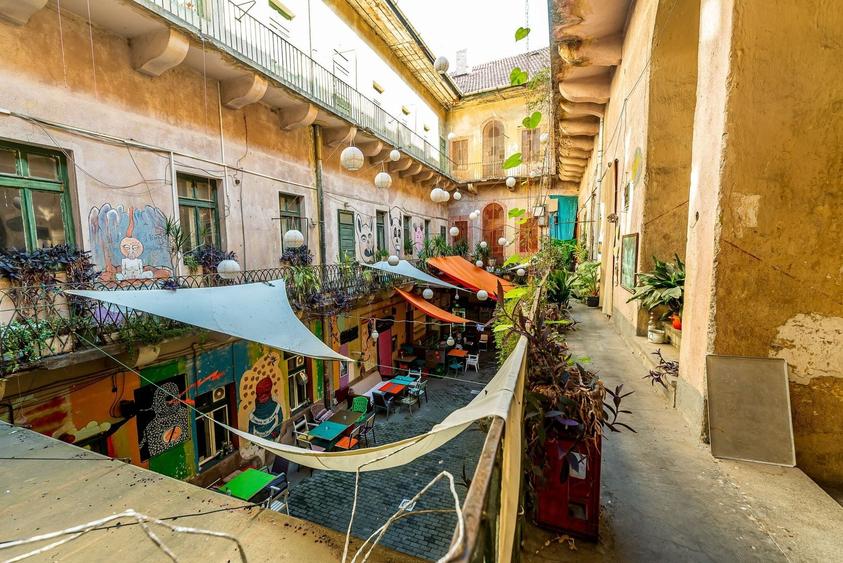 Proprietate specială, de 2,310 mp, în Central