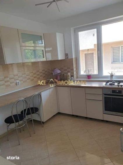 Casă cu 4 camere cu Teren 100 Mp în Central