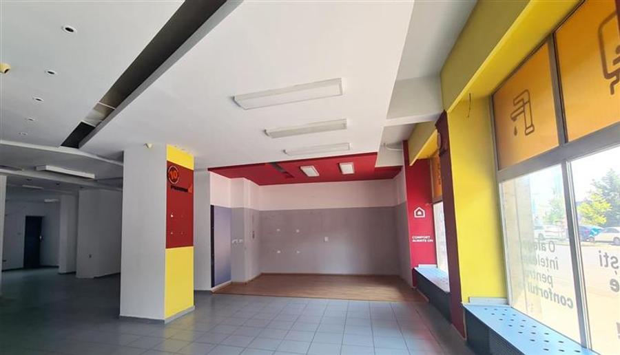 Spațiu comercial, de 180 mp, în Fabric