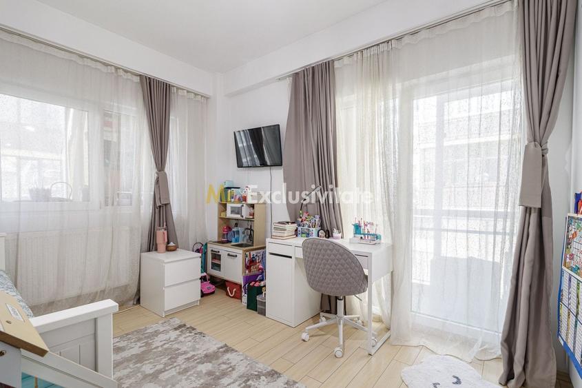 Apartament cu 3 camere semidecomandat, mobilat în Chiajna