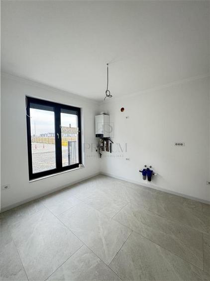 Duplex cu 3 camere cu Canalizare în Giroc