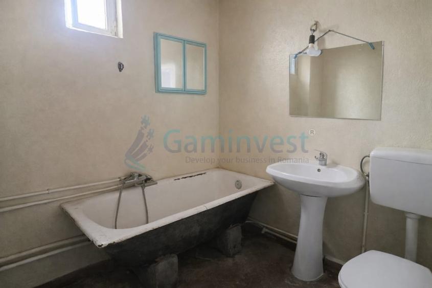 Casă individuală cu 3 camere cu Canalizare în Gepiu