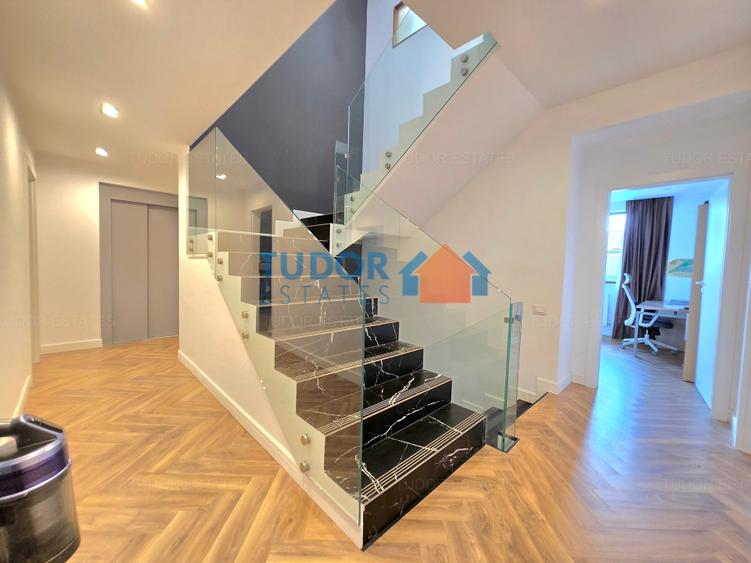 Duplex cu 9 camere cu Garaj în Pipera