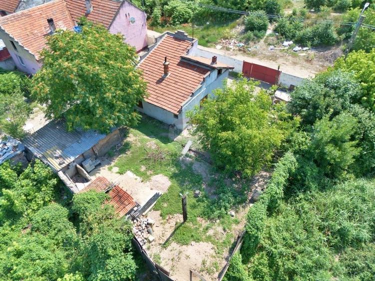 Casă individuală cu 2 camere cu Teren 601 Mp în Șega