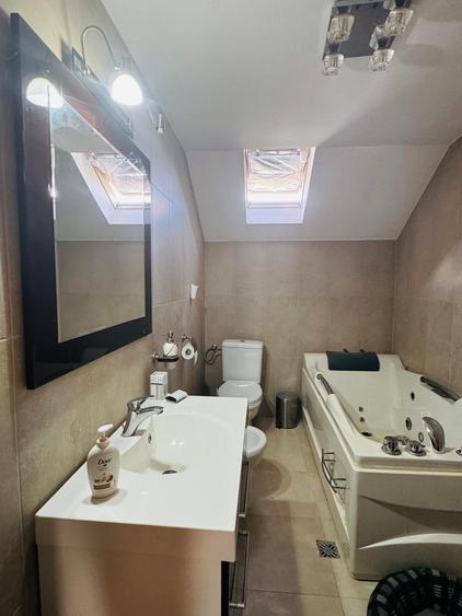 Casă individuală cu 5 camere cu Teren 500 Mp în Ghiroda