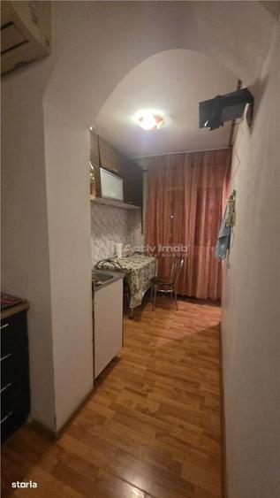 Apartament cu 2 camere decomandat în Rovine