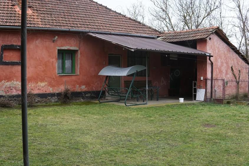 Casă cu 4 camere în Ictar-Budinți
