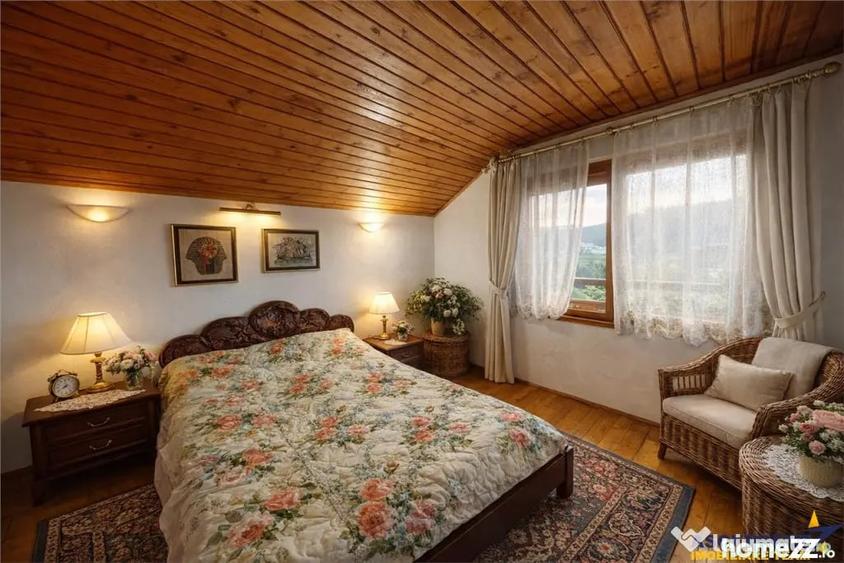 Casă cu 8 camere cu Teren 1000 Mp în Bran