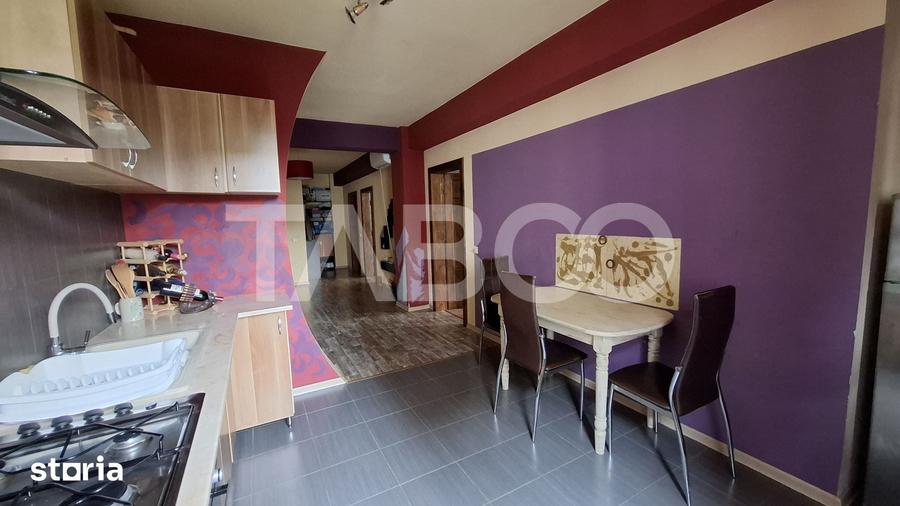 Apartament cu 3 camere decomandat în Turnișor