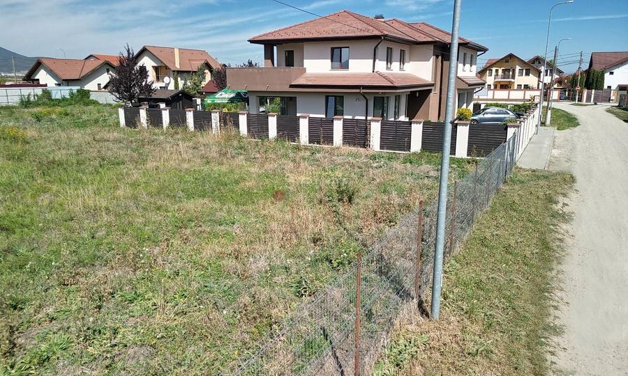 Teren Construcții intravilan de 823 mp, în Ghimbav Livadă