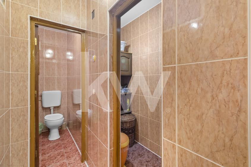 Duplex cu 8 camere cu Canalizare în Zamora