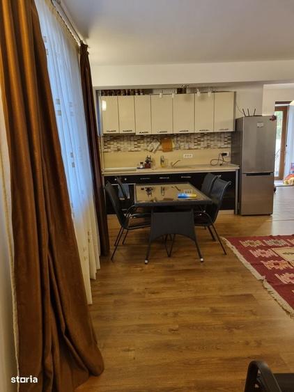 Apartament cu 3 camere în Carrefour