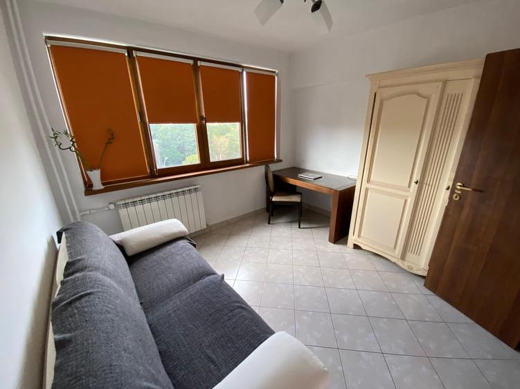 Apartament cu 3 camere, mobilat în Unirii