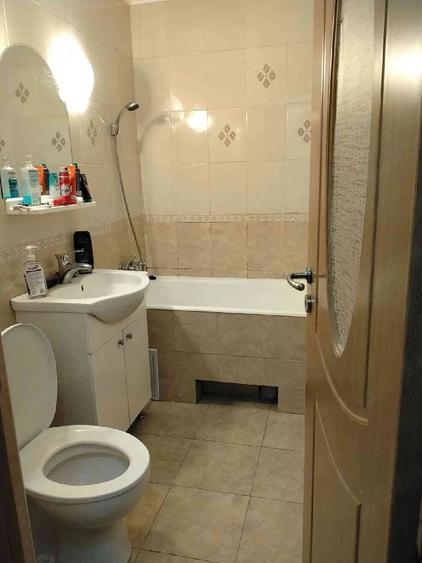 Apartament cu 3 camere decomandat în Soarelui