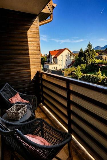 Apartament cu 3 camere decomandat în Sud