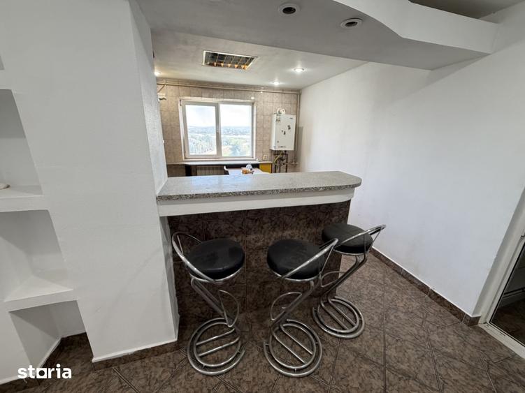Apartament cu 3 camere decomandat în Mioriței