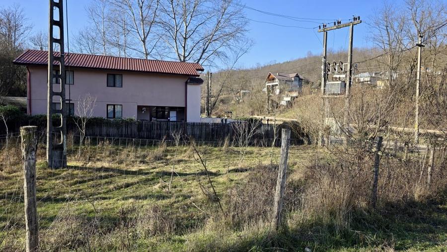 Teren Construcții intravilan de 4549 mp, în Gura Vitioarei