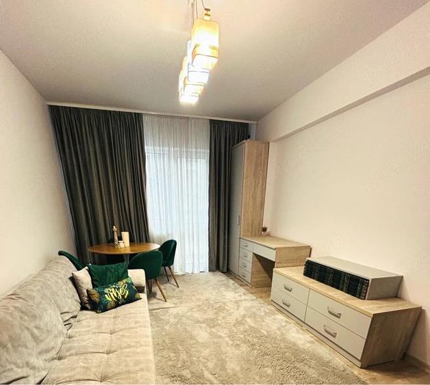 Apartament cu 3 camere decomandat în Fundeni
