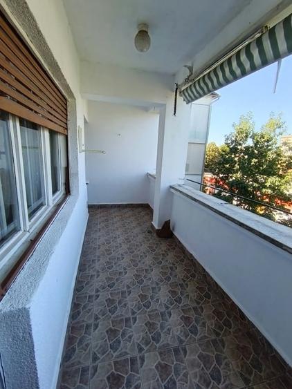 Apartament cu 3 camere decomandat, mobilat în Săsar
