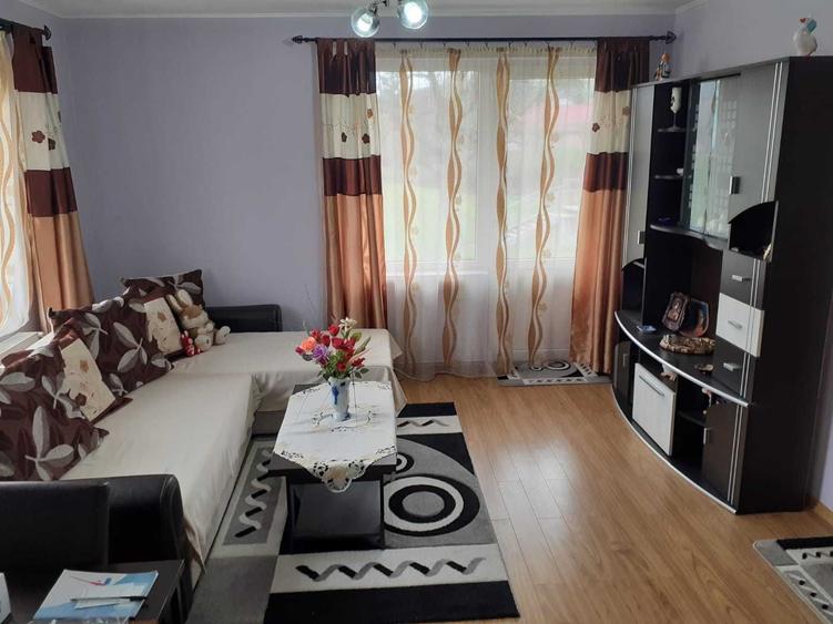 Casă cu 4 camere cu Teren 1600 Mp în Seleuș (Daneș)