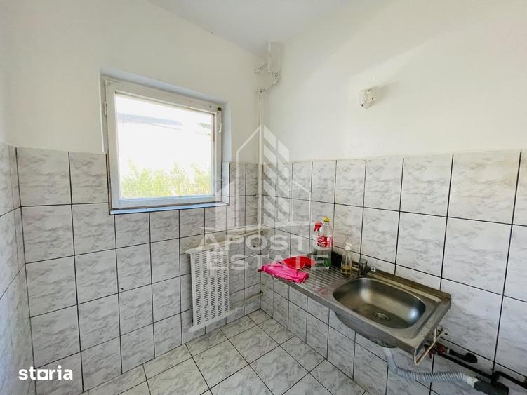 Garsonieră în Vest