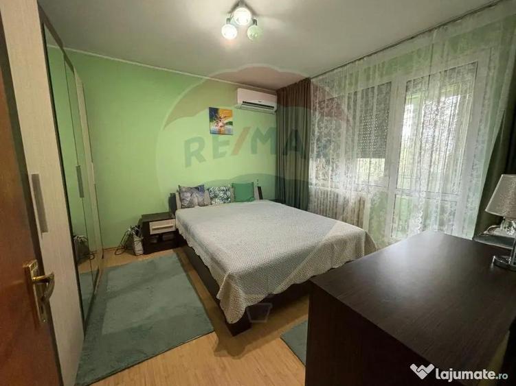 Apartament cu 3 camere decomandat în 1 Decembrie 1918
