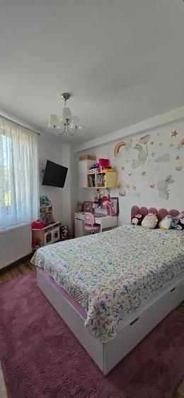 Apartament cu 3 camere decomandat, mobilat în Brâncoveanu