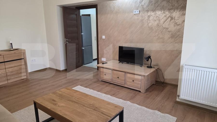 Apartament cu 2 camere semidecomandat, mobilat în Ultracentral
