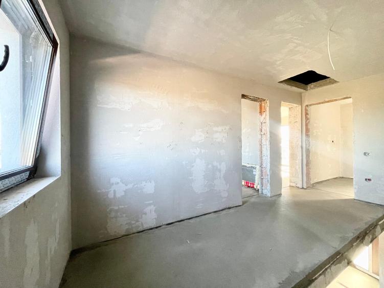 Duplex cu 4 camere cu Canalizare în Moșnița Veche