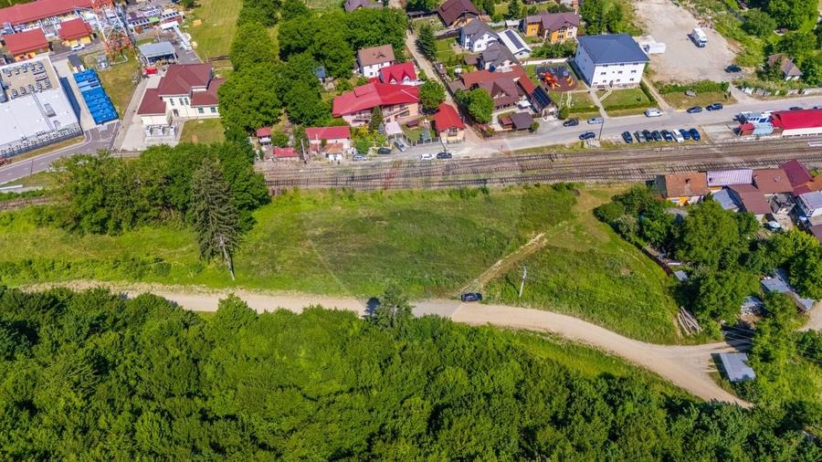 Teren Construcții intravilan de 4830 mp, în Cristian