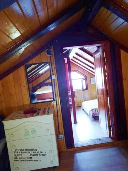 Casă individuală cu 7 camere cu Teren 2000 Mp în Exterior Vest