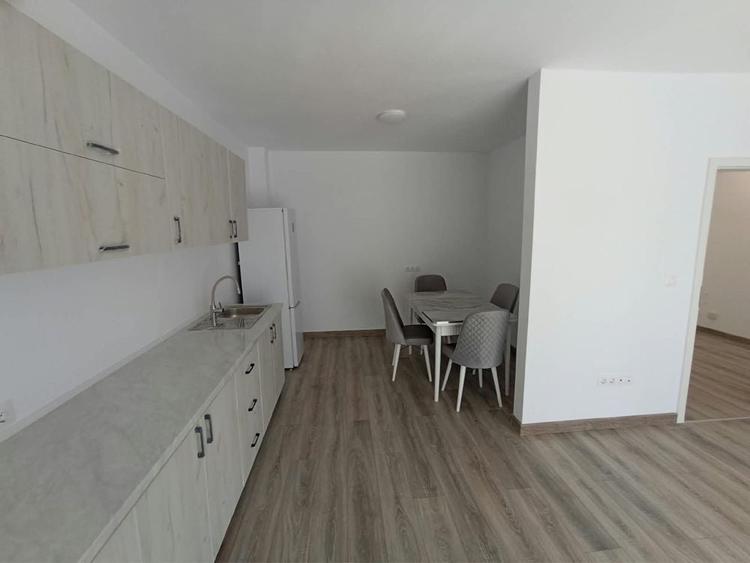 Apartament cu 2 camere decomandat în Exterior Vest