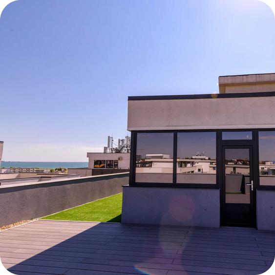 Apartament cu 4 camere decomandat în Mamaia