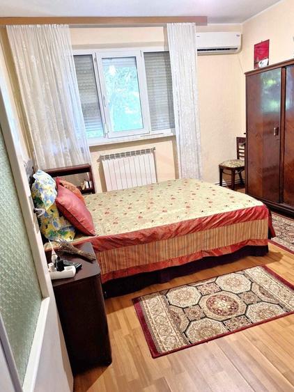 Apartament cu 3 camere decomandat, mobilat în Central