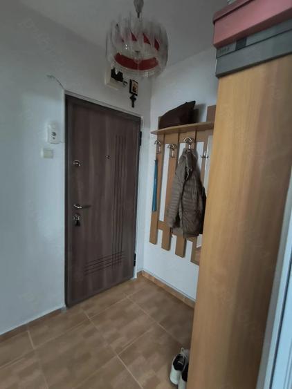 Apartament cu 2 camere semidecomandat în Abator