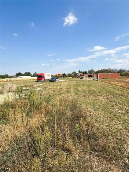 Teren Construcții intravilan de 2889 mp, în Sântion