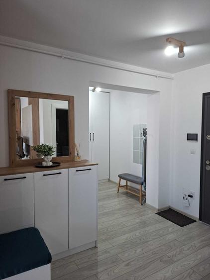 Apartament cu 2 camere decomandat în Exterior Vest