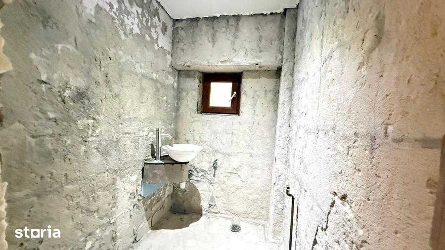 Apartament cu 4 camere în Decebal