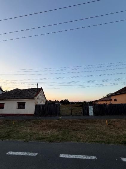 Teren Construcții intravilan de 3000 mp, în Gai