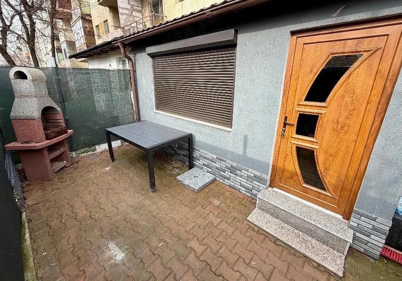 Garsonieră decomandată în Central
