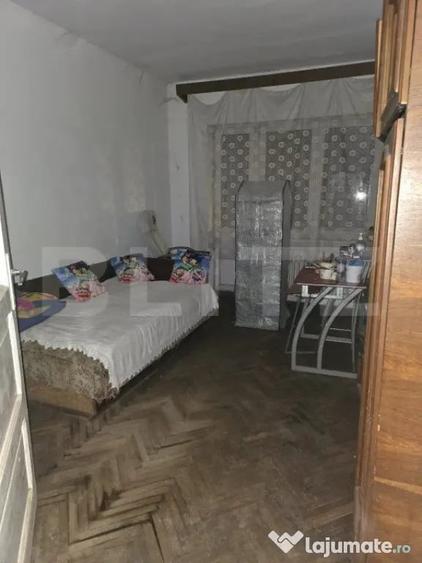 Casă cu 5 camere cu Teren 60 Mp în Titulescu