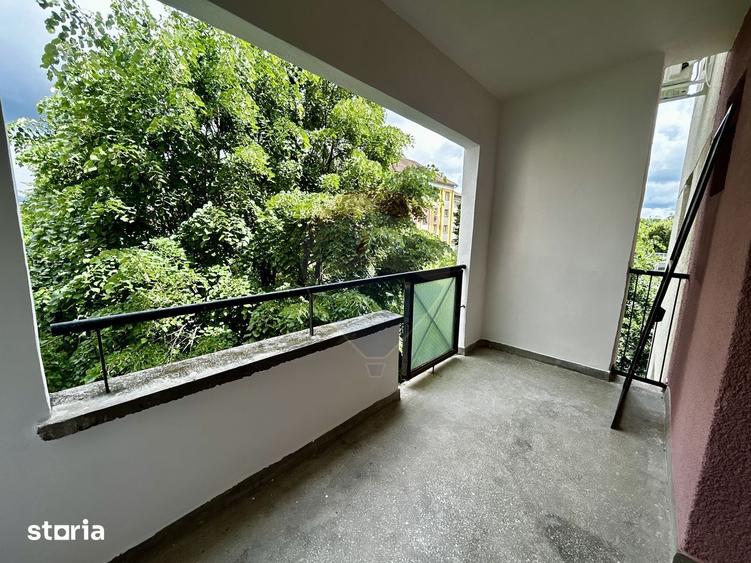 Apartament cu 3 camere decomandat în Săsar