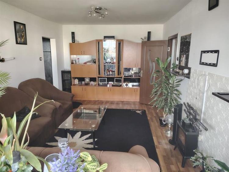 Apartament cu 2 camere semidecomandat, mobilat în Astra