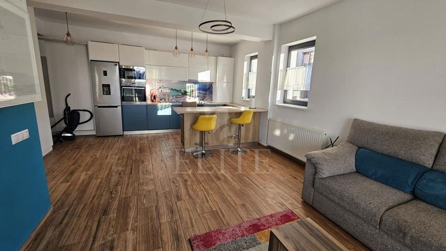 Apartament cu 2 camere semidecomandat, mobilat în Mărăști