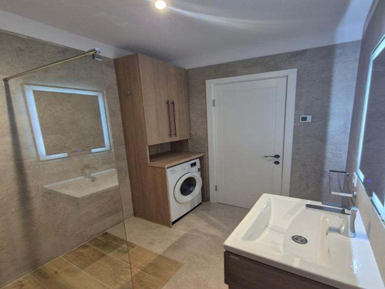 Apartament cu 2 camere decomandat, mobilat în Cetate