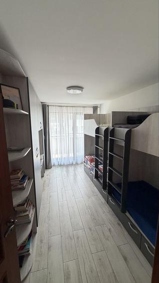 Apartament cu 4 camere decomandat în Bulgaria