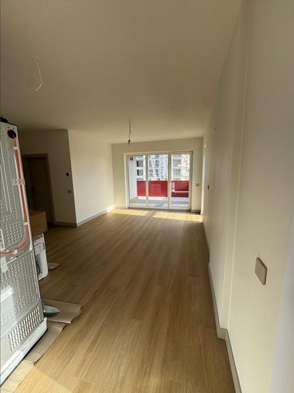 Apartament cu 3 camere semidecomandat, mobilat în Mărăști — fotografia 3